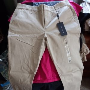 NWT Tommy Hilfiger khaki. Over covid I'm not a 4 no longer.